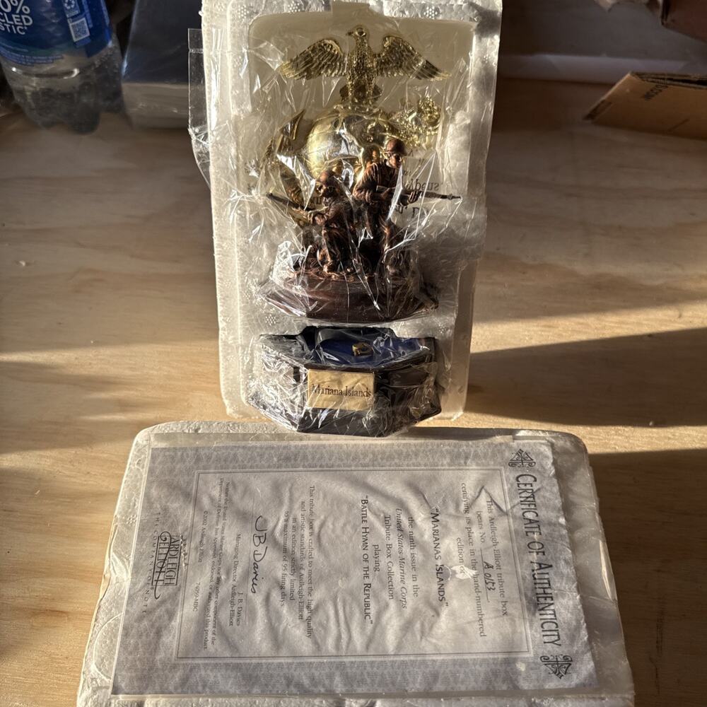 ardleigh elliott marianas island statues New In Box With COA
